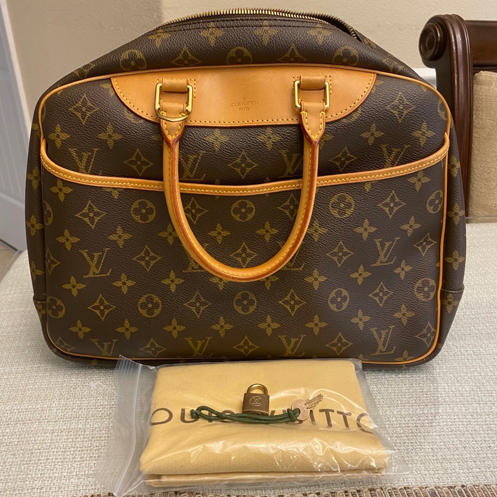 Loui Vuitton deauville